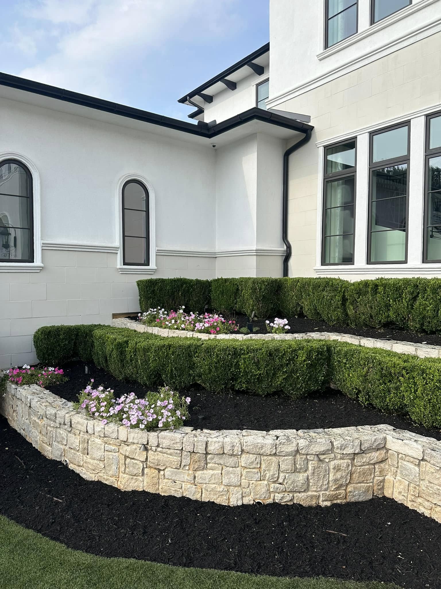 Flower bed cleanup and mulch installation